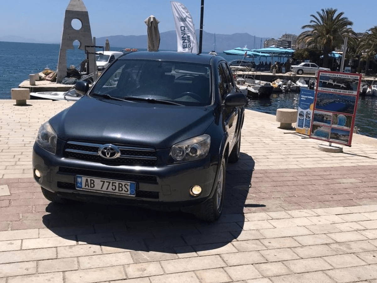 Toyota RAV4 – Car Rental